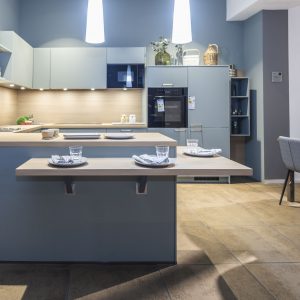 E44 Concept Lack Eukalyptus